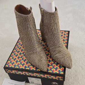 Kurt Geiger Women's Textured Gold Ankle Booties